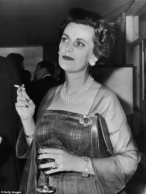 duchess of argyll pearl necklace photo|Unseen picture of the Dirty Duchess of Argyll to go on display